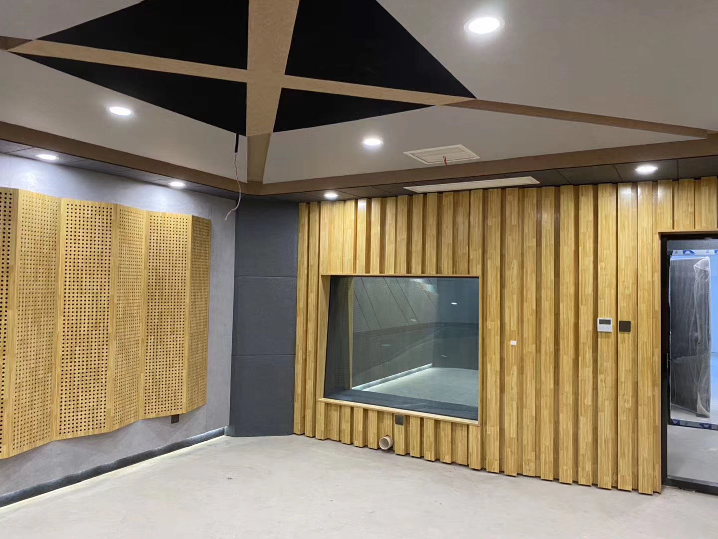 ddedb4f911de154fb7c649532e8ec33